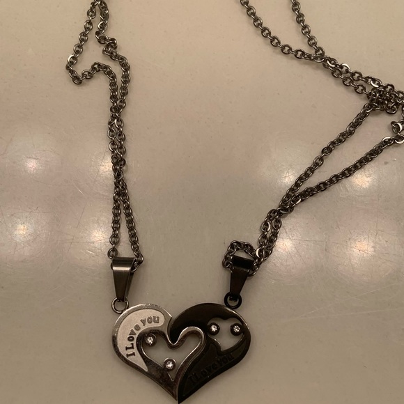 Necklace - Picture 2 of 3